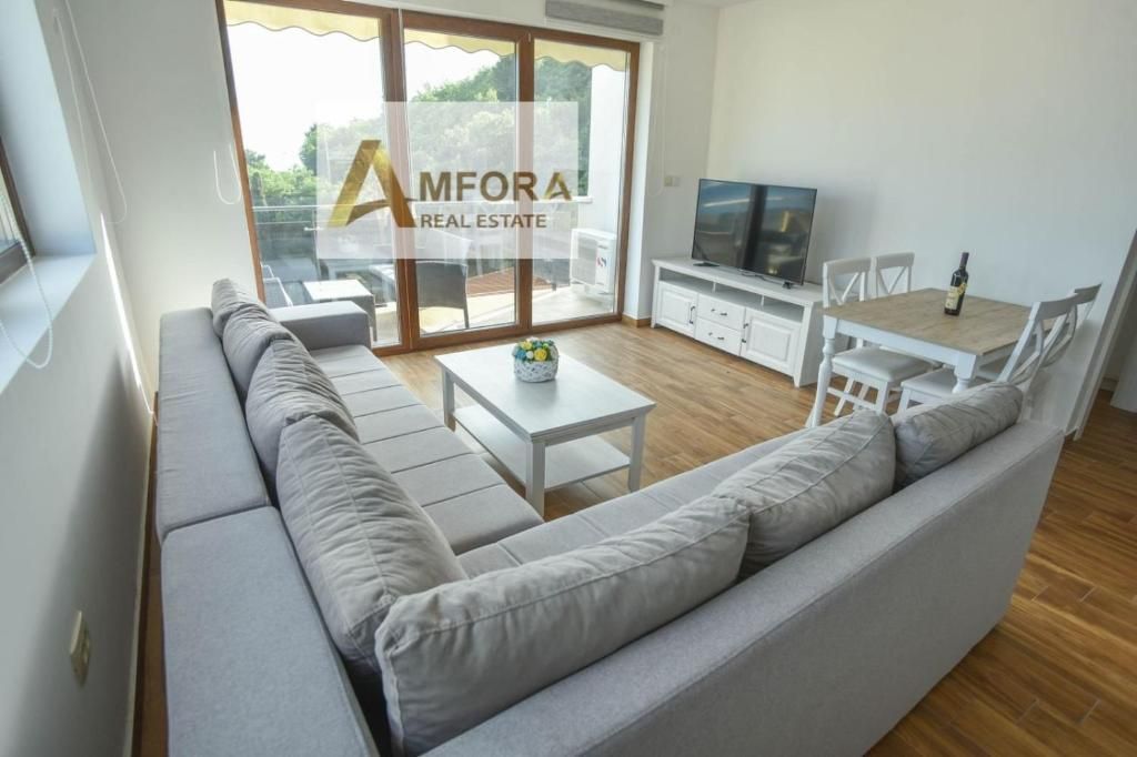 Na prodaju tri prelepa stana (175m2) sa pogledom na more.Becici - Amfora Real Estate