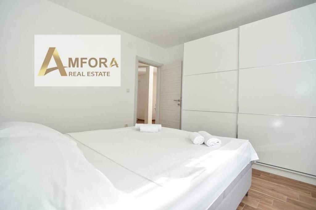 Na prodaju tri prelepa stana (175m2) sa pogledom na more.Becici - Amfora Real Estate