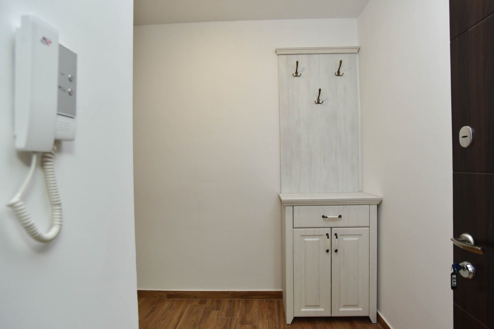 Na prodaju tri prelepa stana (175m2) sa pogledom na more.Becici - Amfora Real Estate