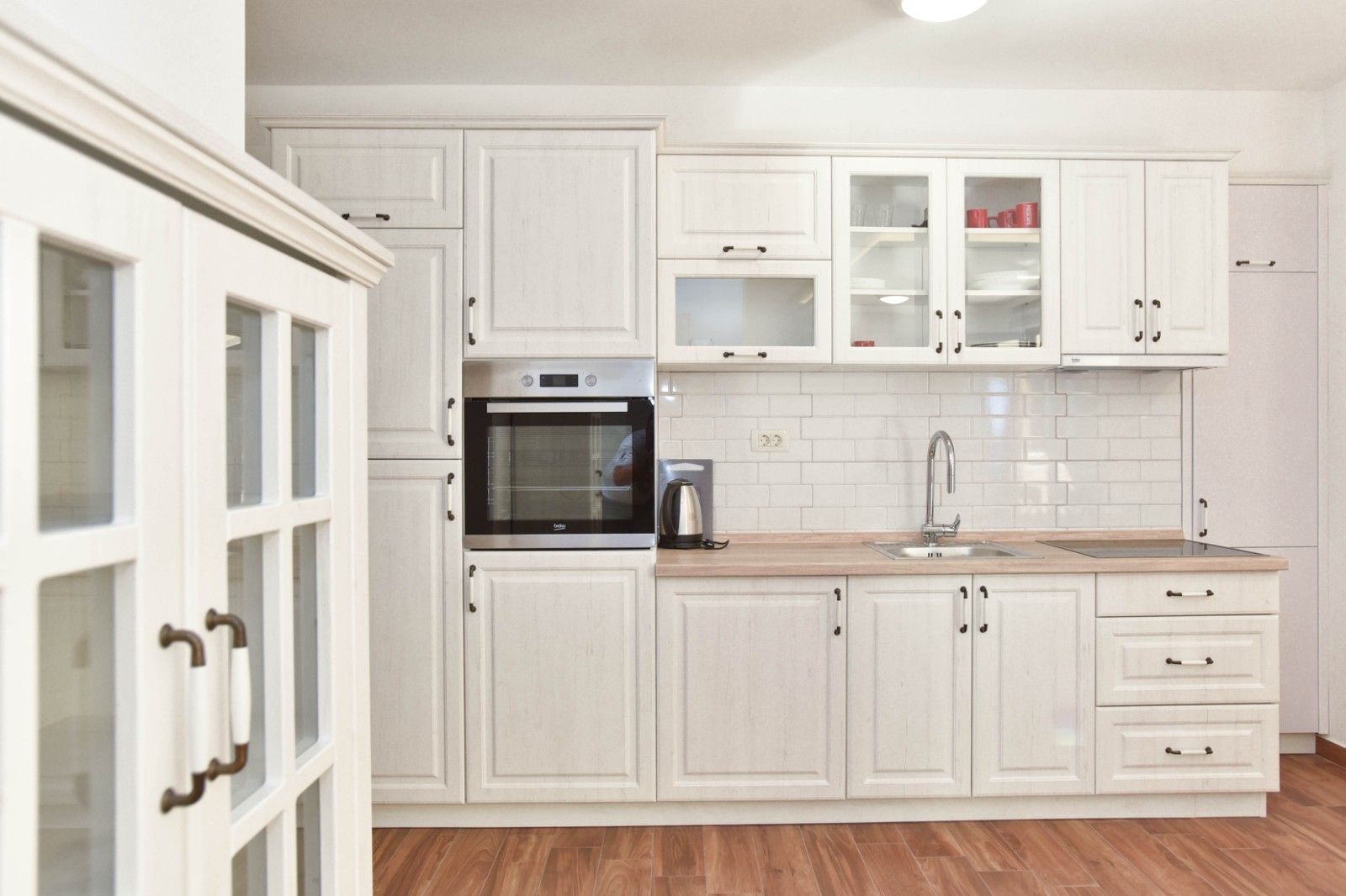 Na prodaju tri prelepa stana (175m2) sa pogledom na more.Becici - Amfora Real Estate