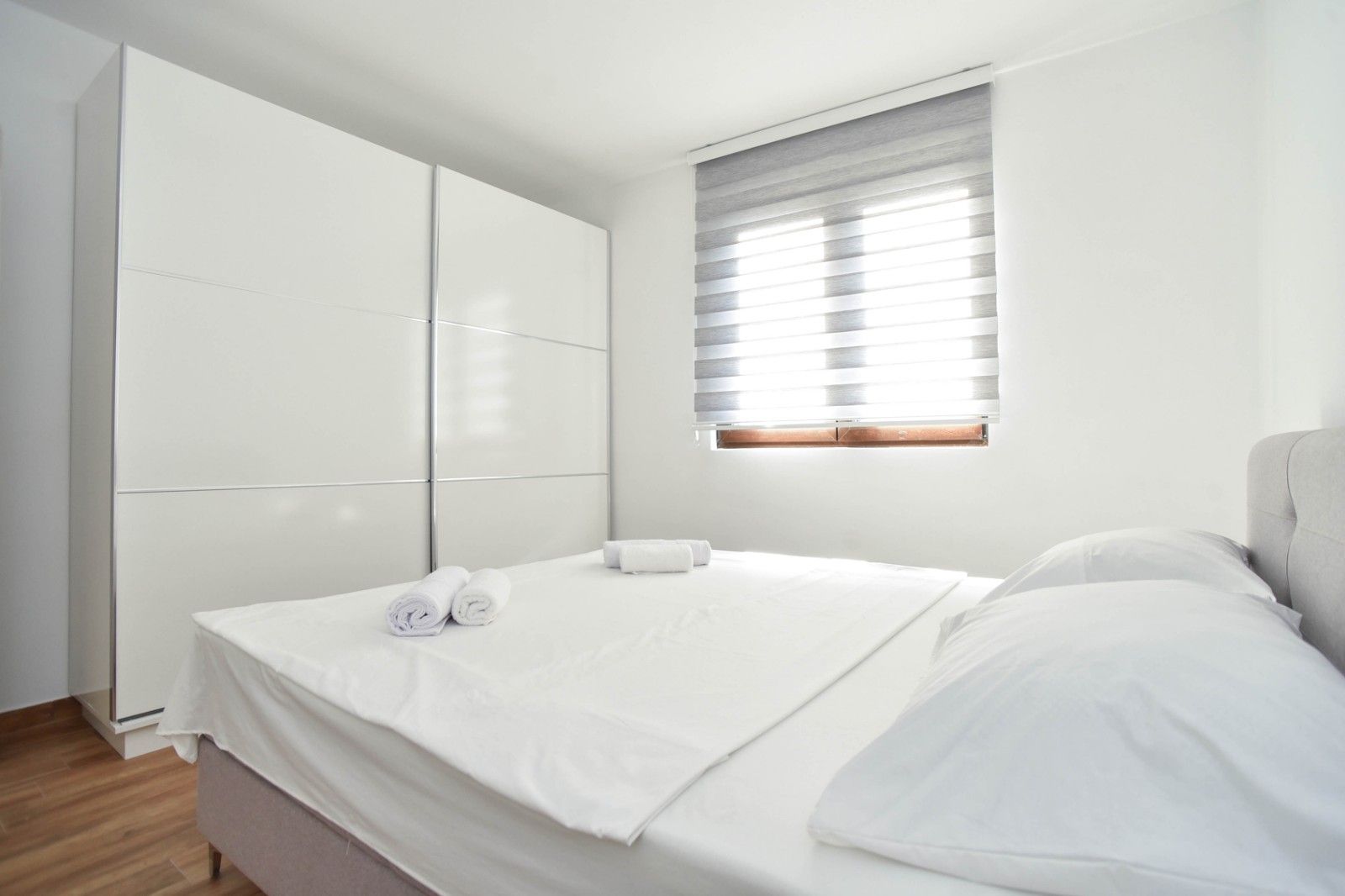 Na prodaju tri prelepa stana (175m2) sa pogledom na more.Becici - Amfora Real Estate