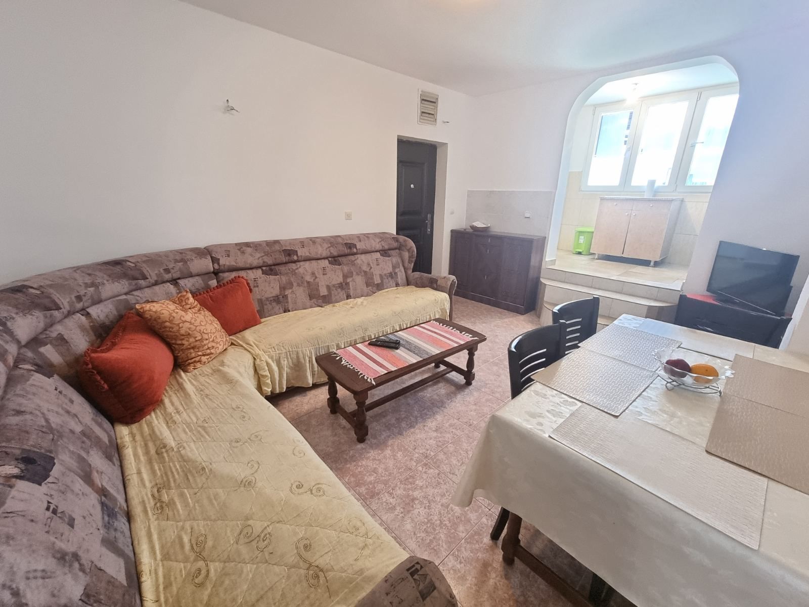 Dvosoban stan na fantastičnoj lokaciji,Becici. - Amfora Real Estate