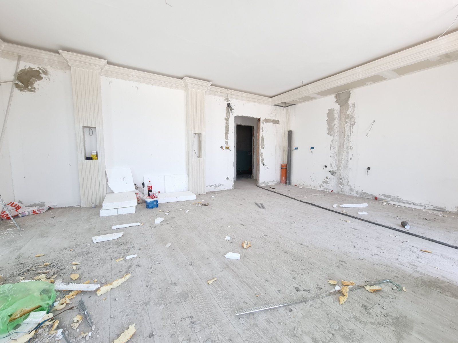 Dvosoban stan u izgradnji (73m2 + 82m2 terase) sa pogledom na more.Becici - Amfora Real Estate