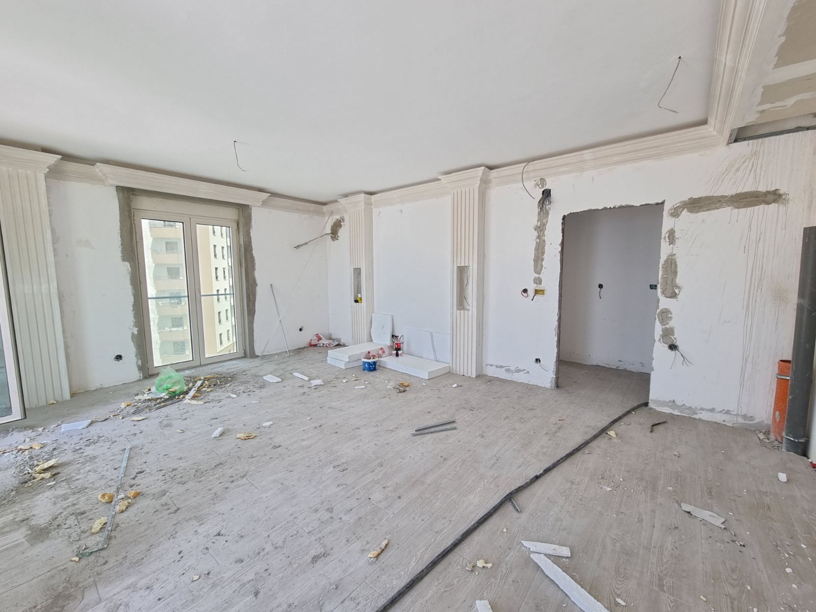 Dvosoban stan u izgradnji (73m2 + 82m2 terase) sa pogledom na more.Becici - Amfora Real Estate