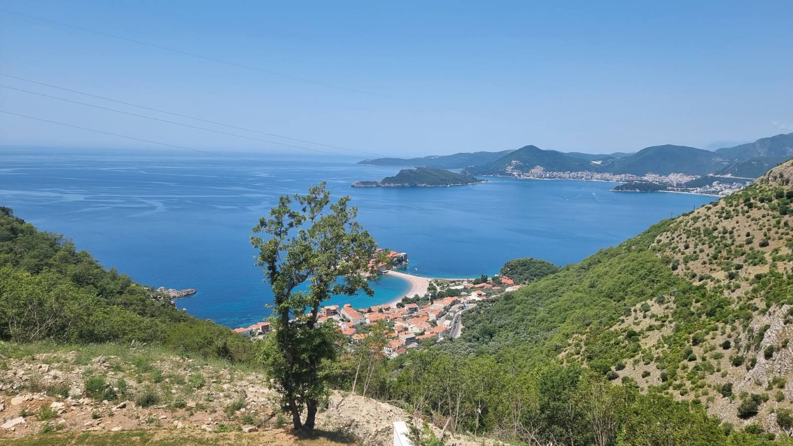 Opremljen trosoban stan 90 m² sa panoramskim pogledom na more – Blizikuće, Budva - Amfora Real Estate