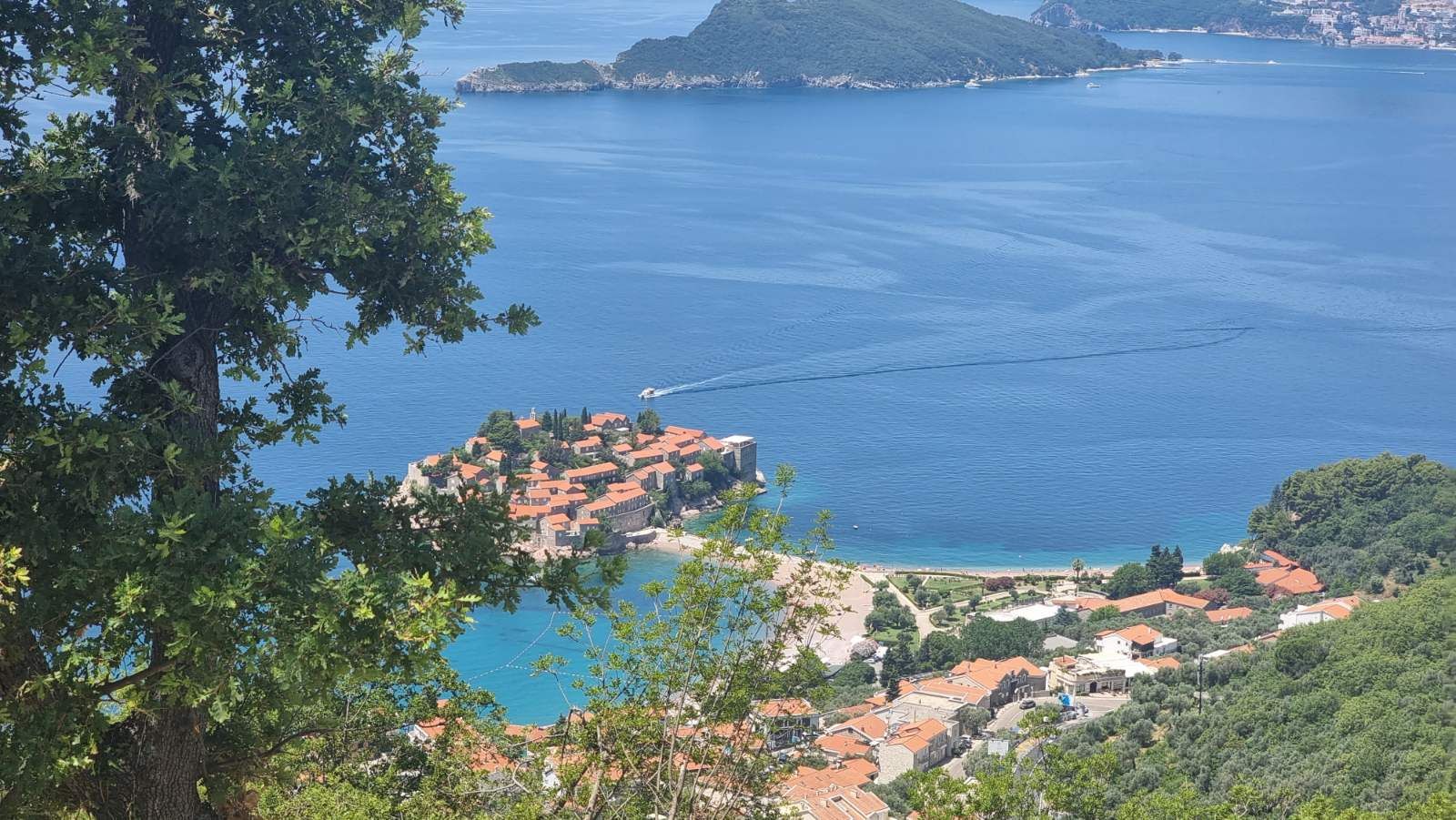 Opremljen trosoban stan 90 m² sa panoramskim pogledom na more – Blizikuće, Budva - Amfora Real Estate
