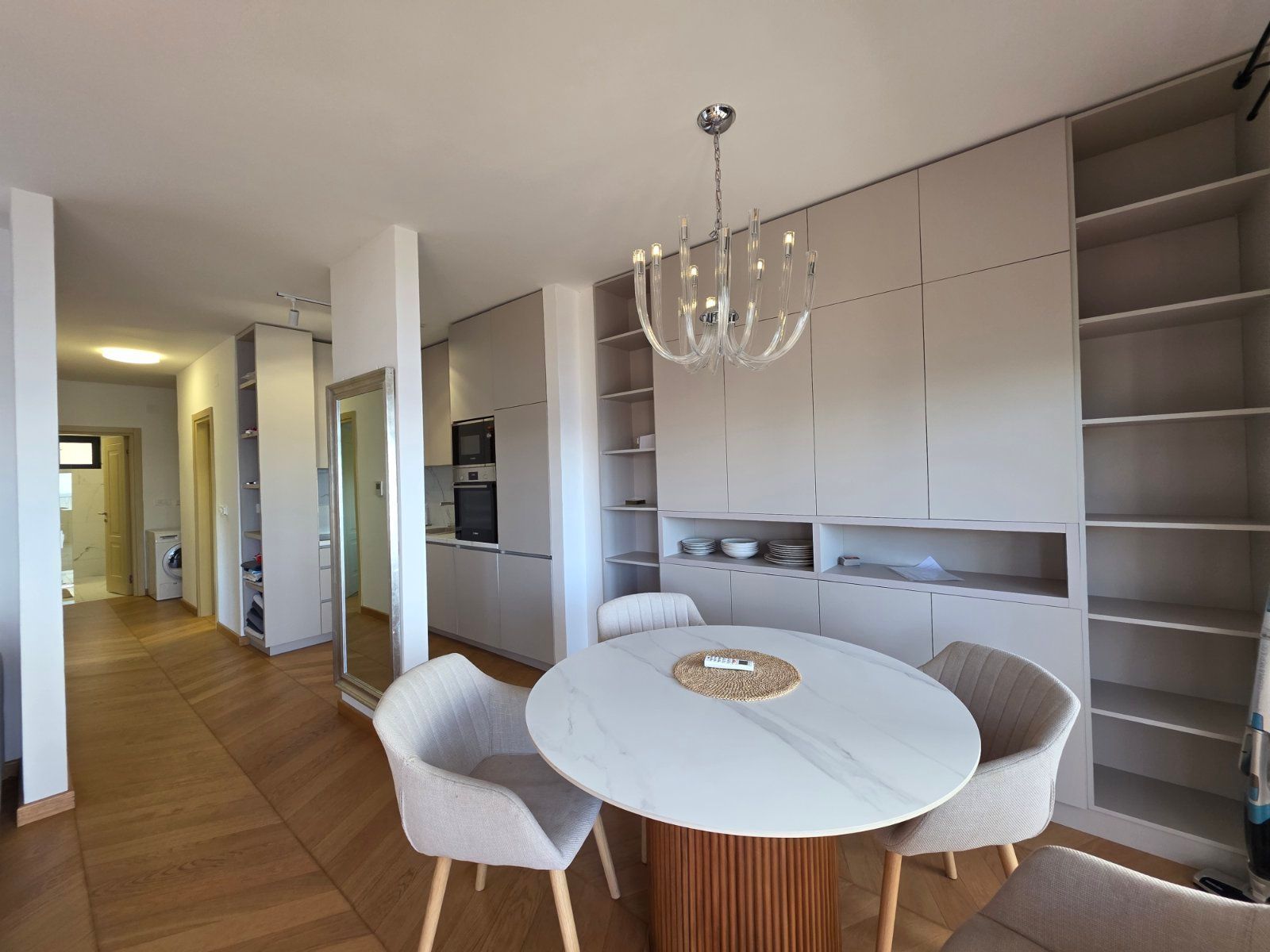 Opremljen trosoban stan 90 m² sa panoramskim pogledom na more – Blizikuće, Budva - Amfora Real Estate