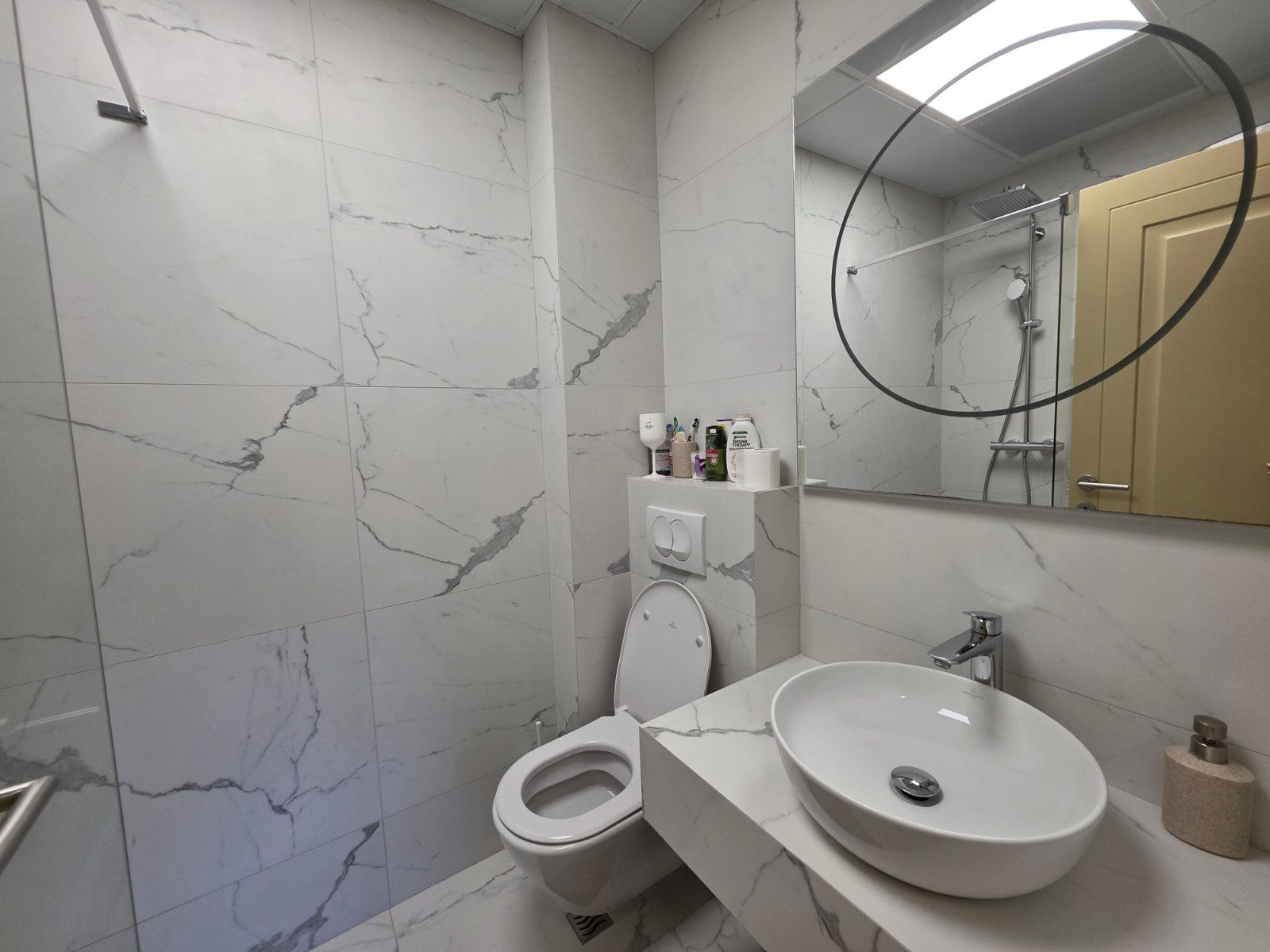 Opremljen trosoban stan 90 m² sa panoramskim pogledom na more – Blizikuće, Budva - Amfora Real Estate