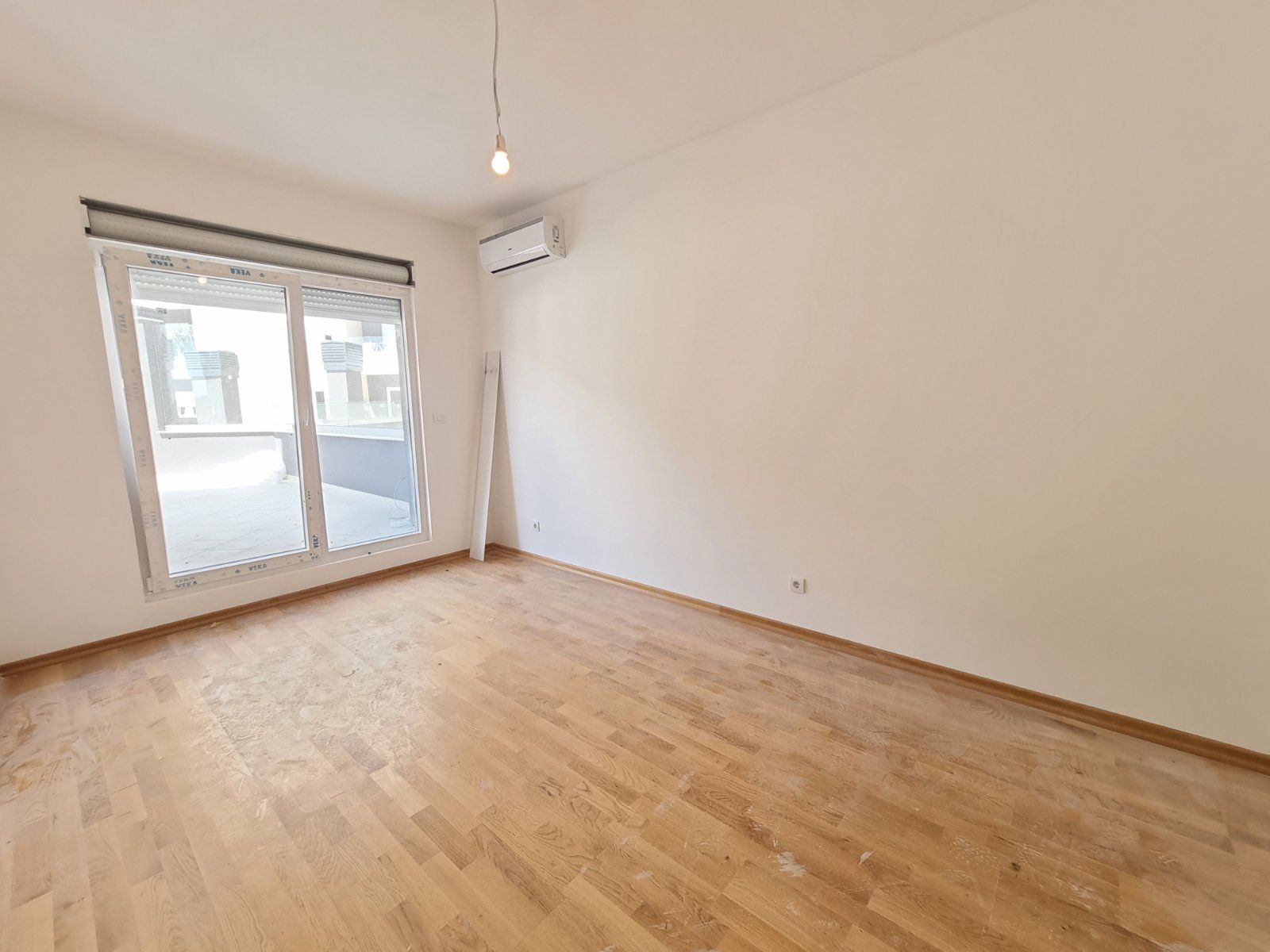 Trosoban penthouse 117m2 + 220m2 GRATIS  terasa.The Old Bakery Budva. - Amfora Real Estate