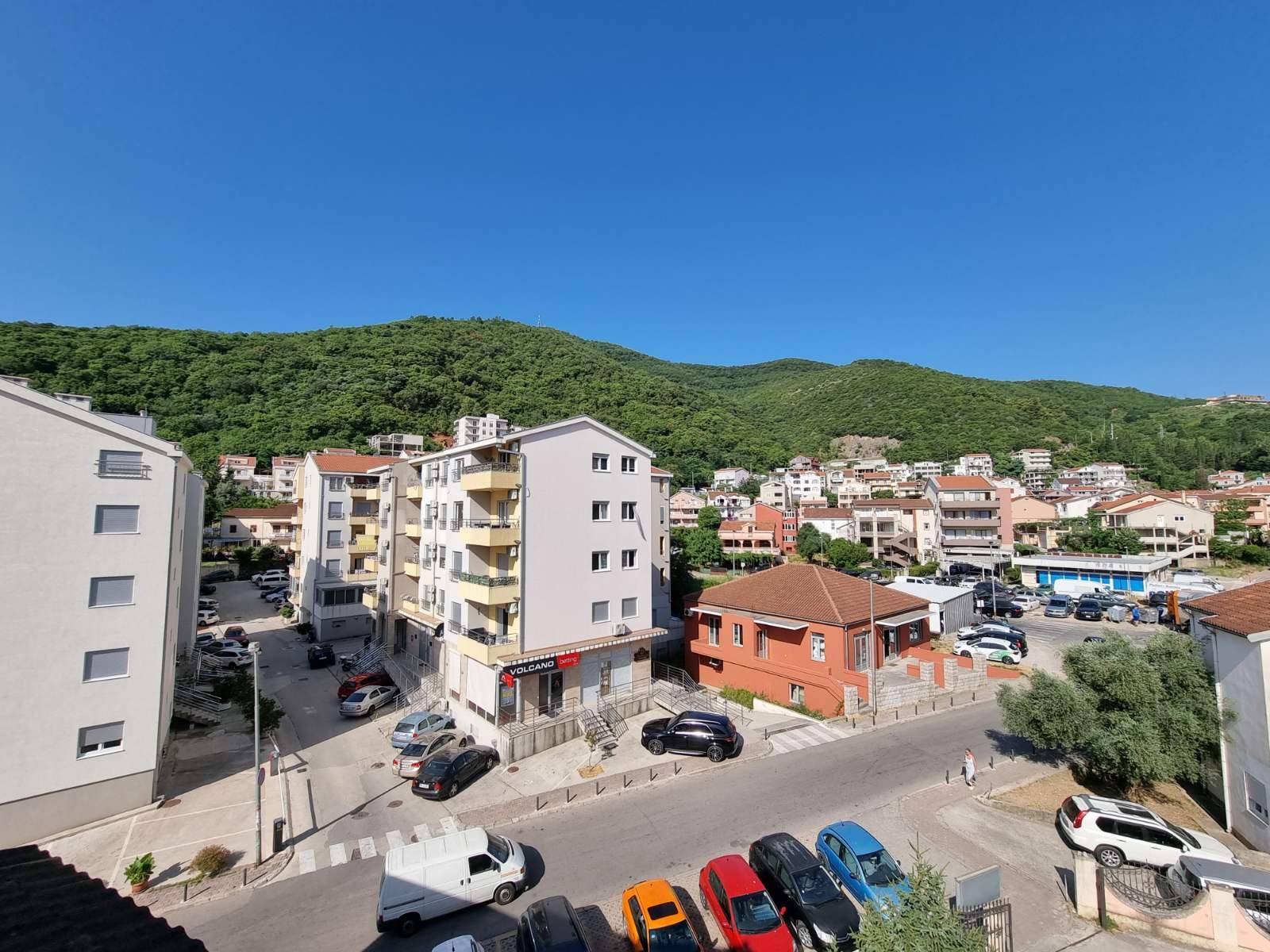 Dupleks stan površine 121 m2 u Budvi. - Amfora Real Estate