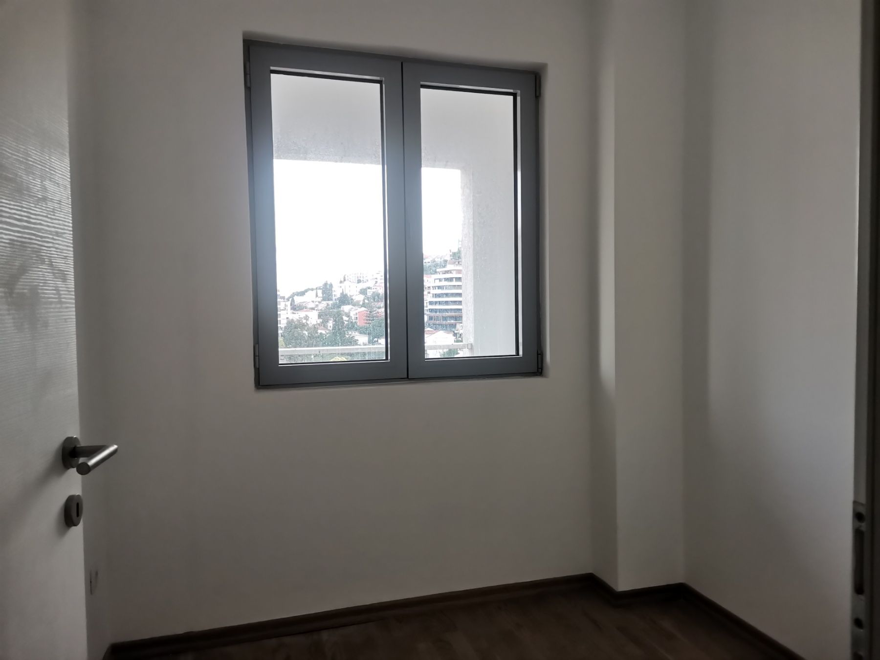 Trosoban stan 94m2 u strogom centru Budve u neposrednoj blizini TQ Plaze - Amfora Real Estate