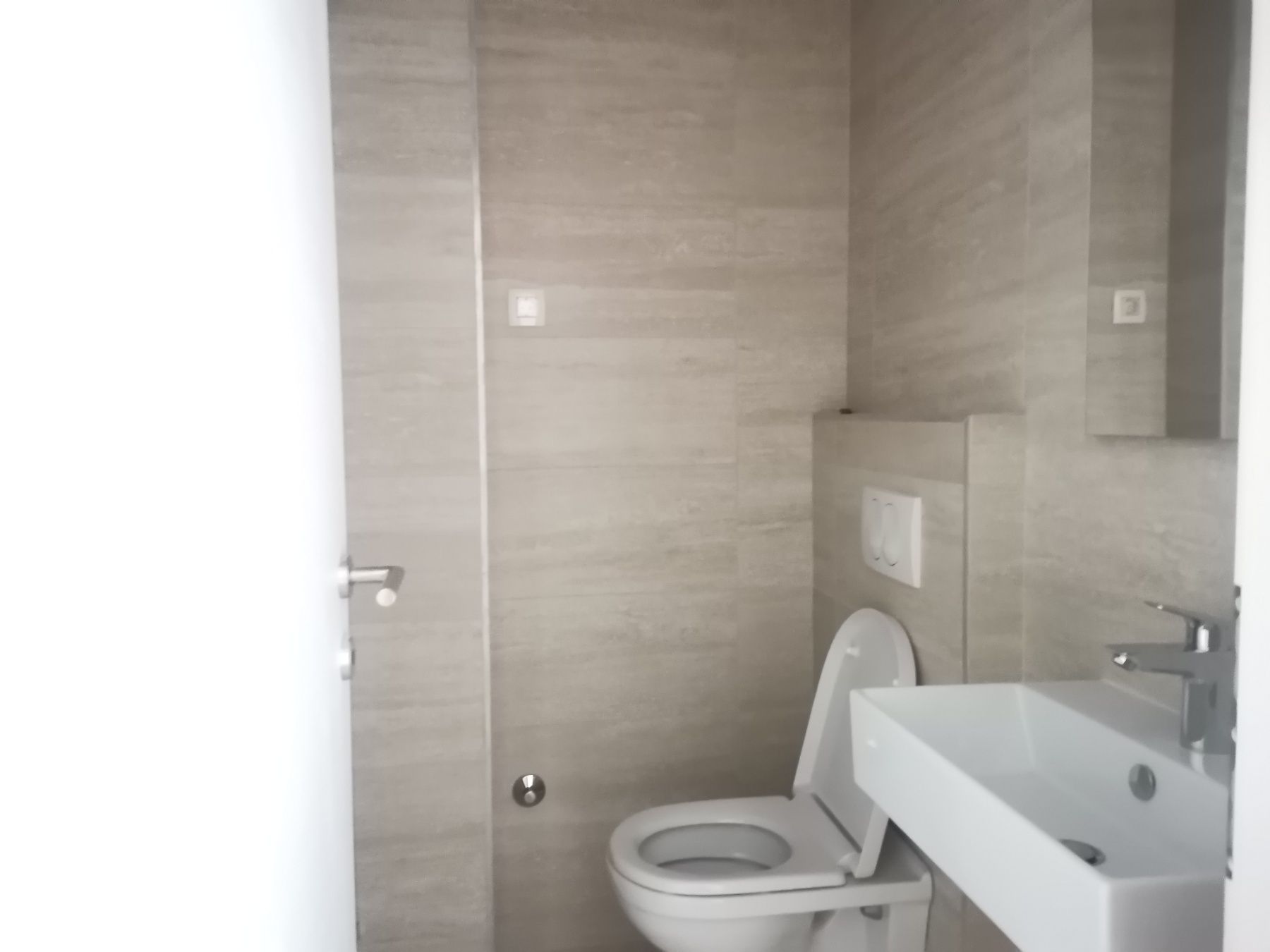 Trosoban stan 94m2 u strogom centru Budve u neposrednoj blizini TQ Plaze - Amfora Real Estate