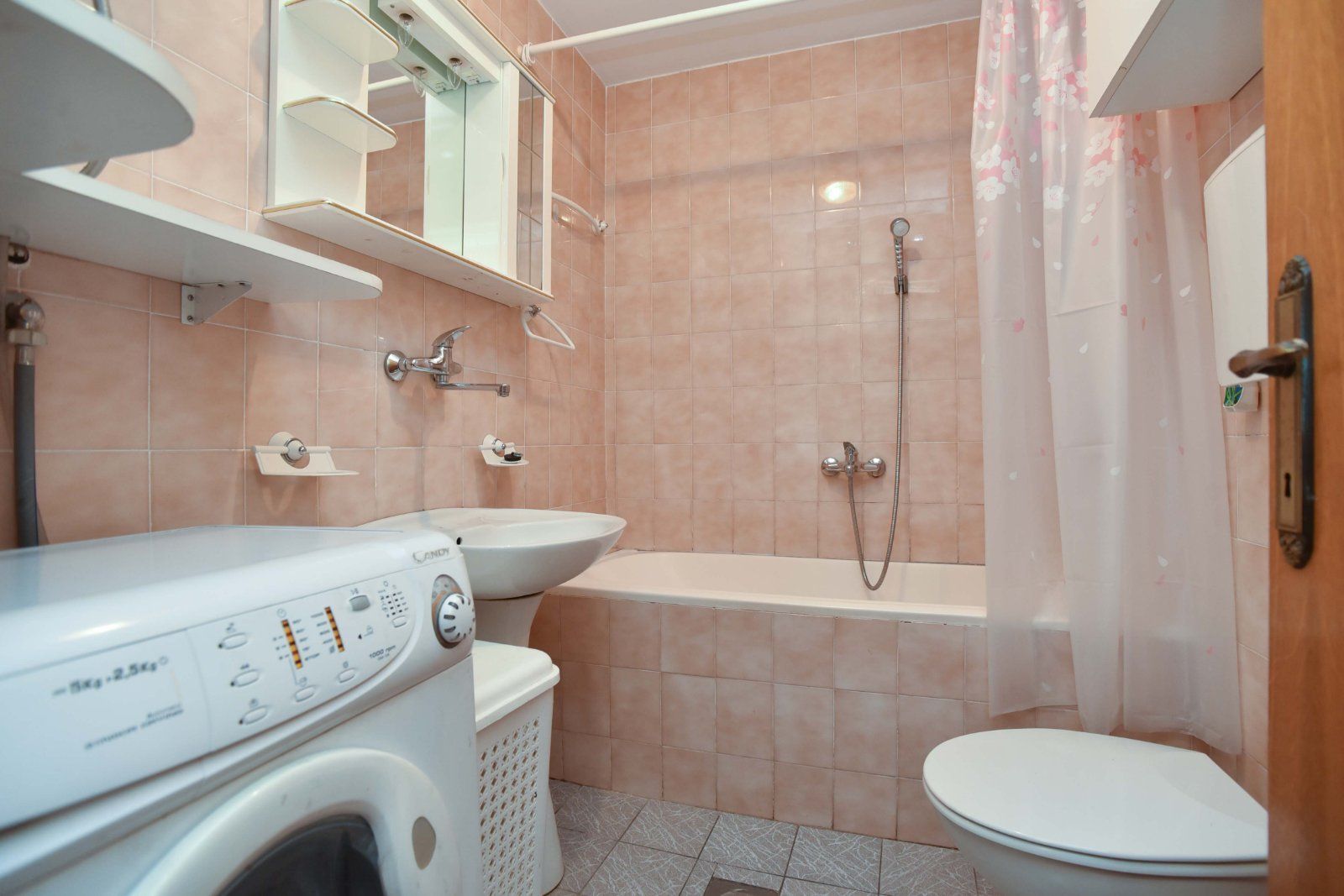 Prodaja trosobnog stana 130m2 sa pogledom na more – Dubovica Lux, Budva - Amfora Real Estate