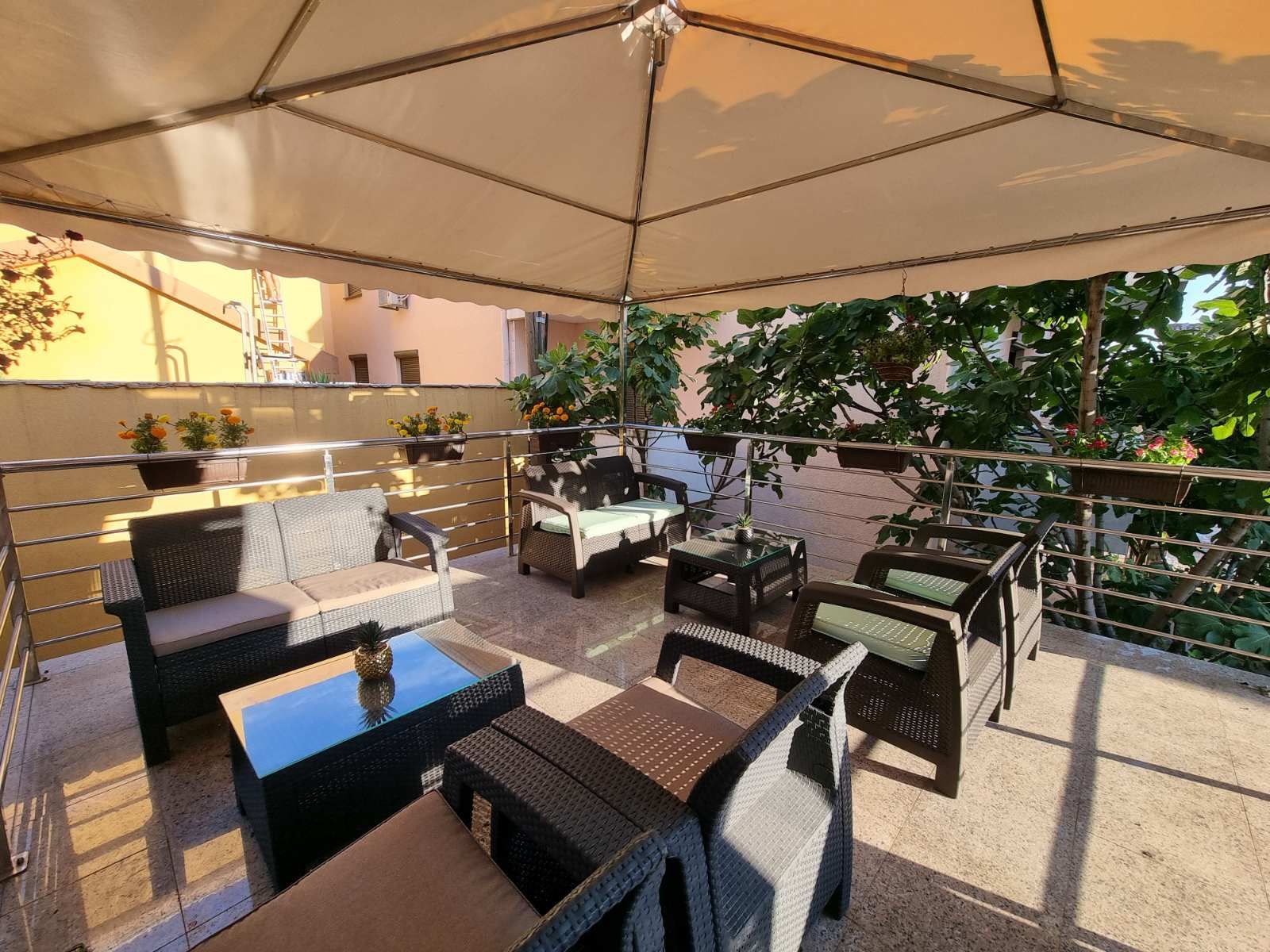 Prostrana kuća 750m2,Maine-Budva - Amfora Real Estate