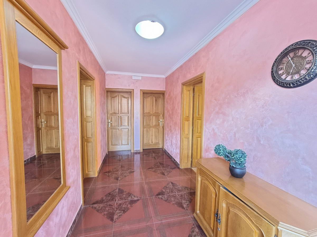 Prostrana kuća 750m2,Maine-Budva - Amfora Real Estate