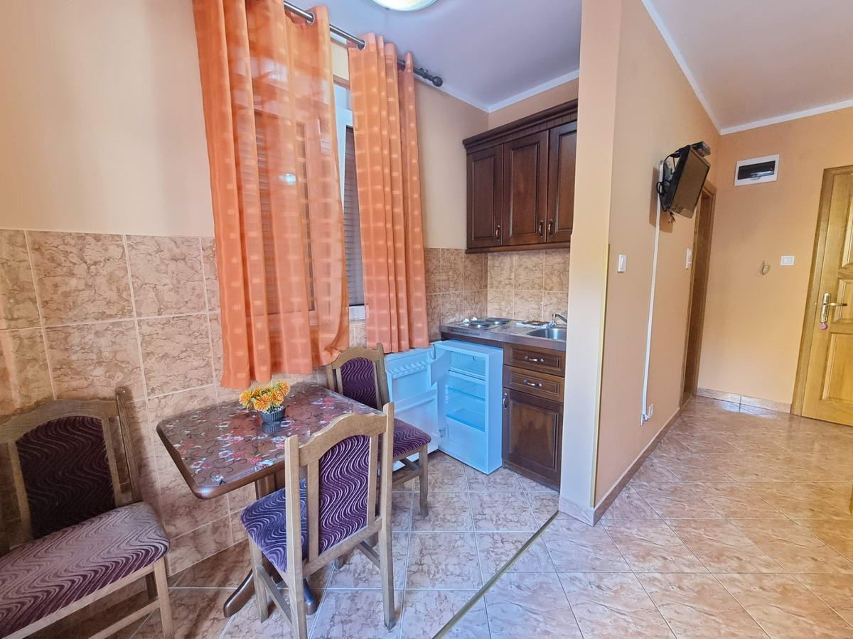 Prostrana kuća 750m2,Maine-Budva - Amfora Real Estate