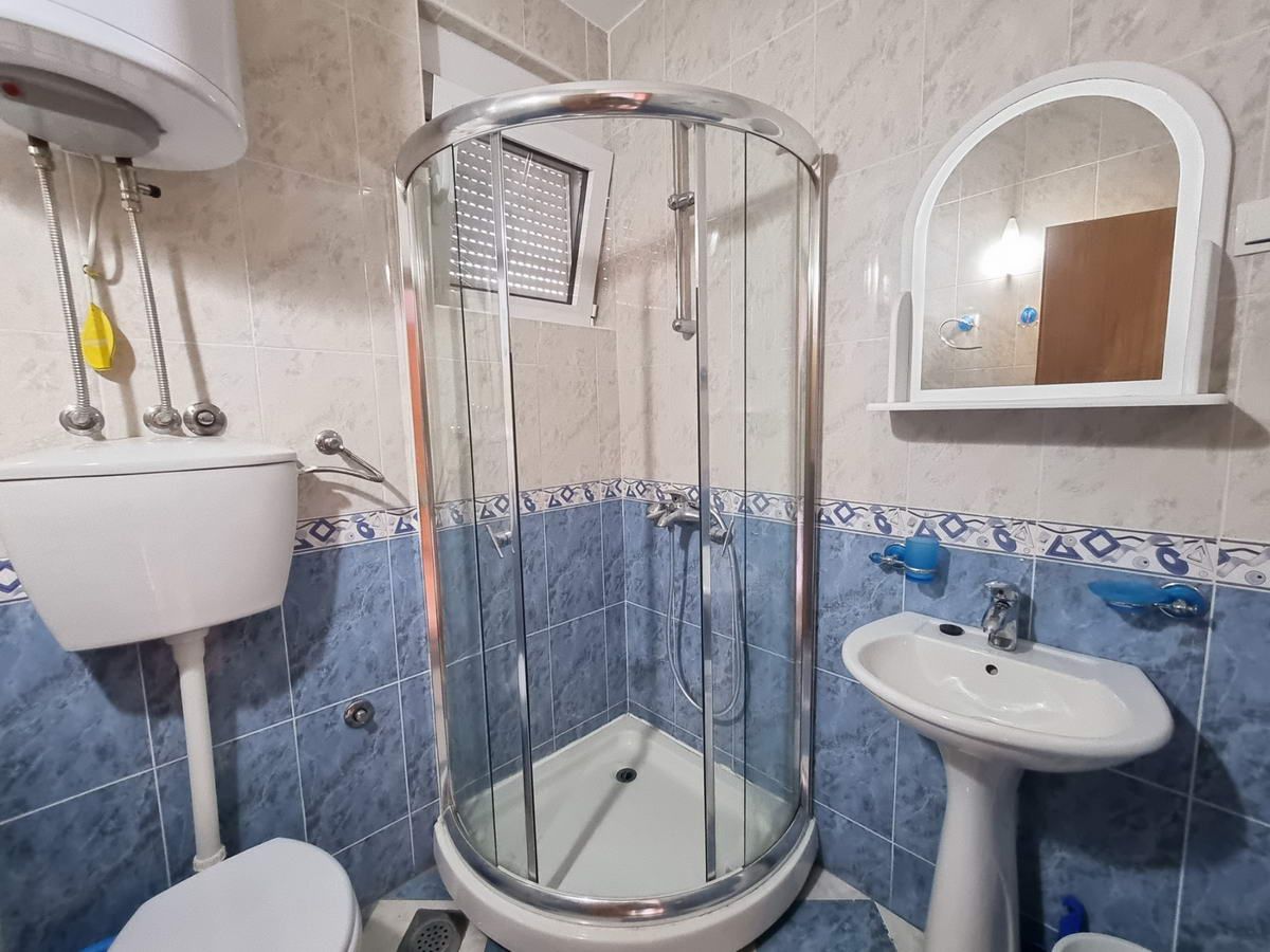 Prostrana kuća 750m2,Maine-Budva - Amfora Real Estate