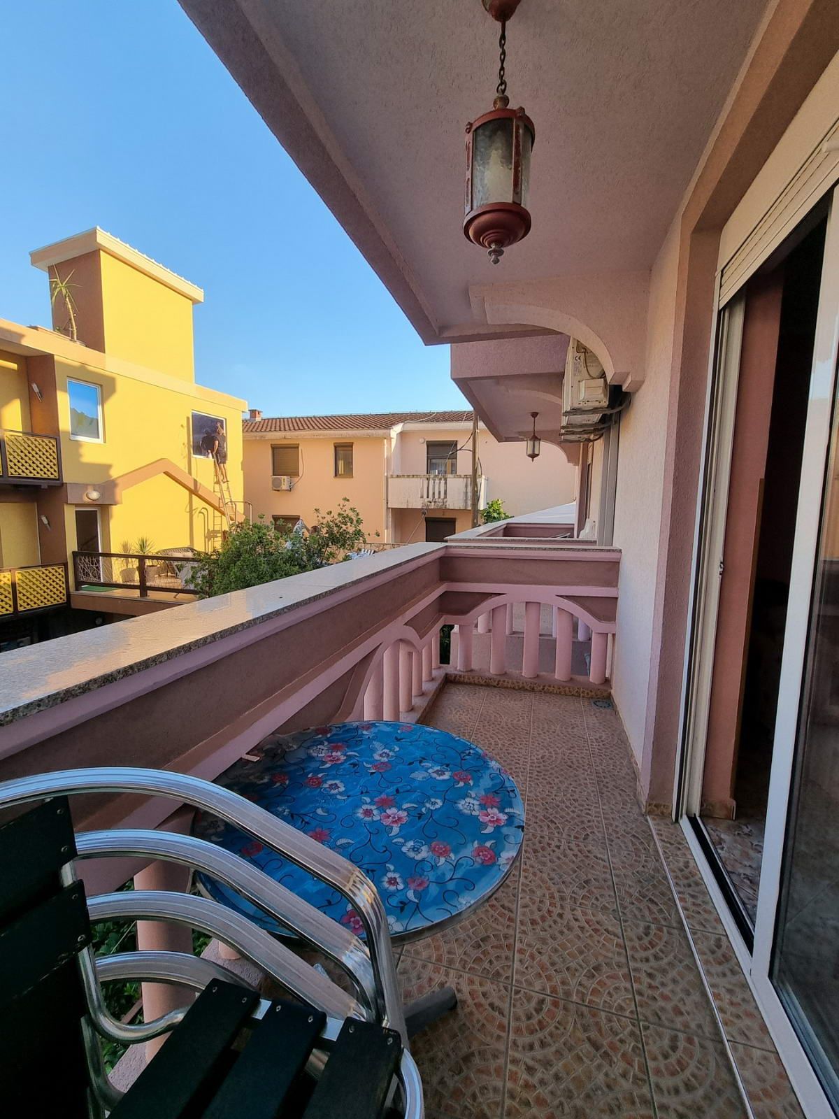 Prostrana kuća 750m2,Maine-Budva - Amfora Real Estate