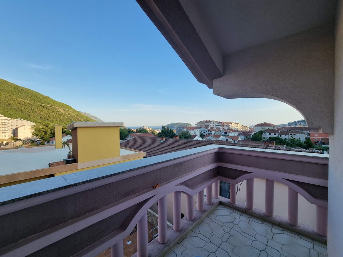 Prostrana kuća 750m2,Maine-Budva - Amfora Real Estate