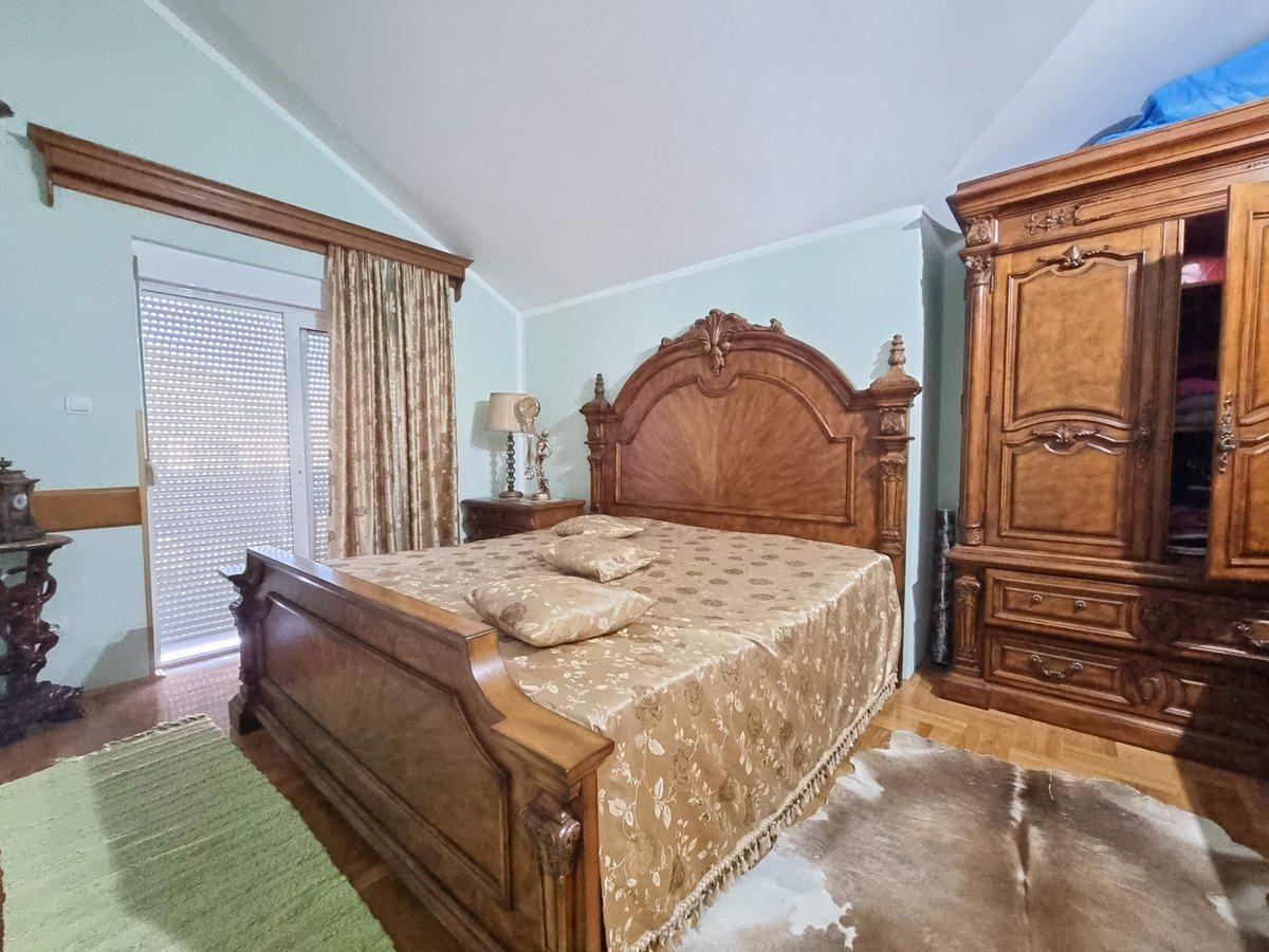 Prostrana kuća 750m2,Maine-Budva - Amfora Real Estate