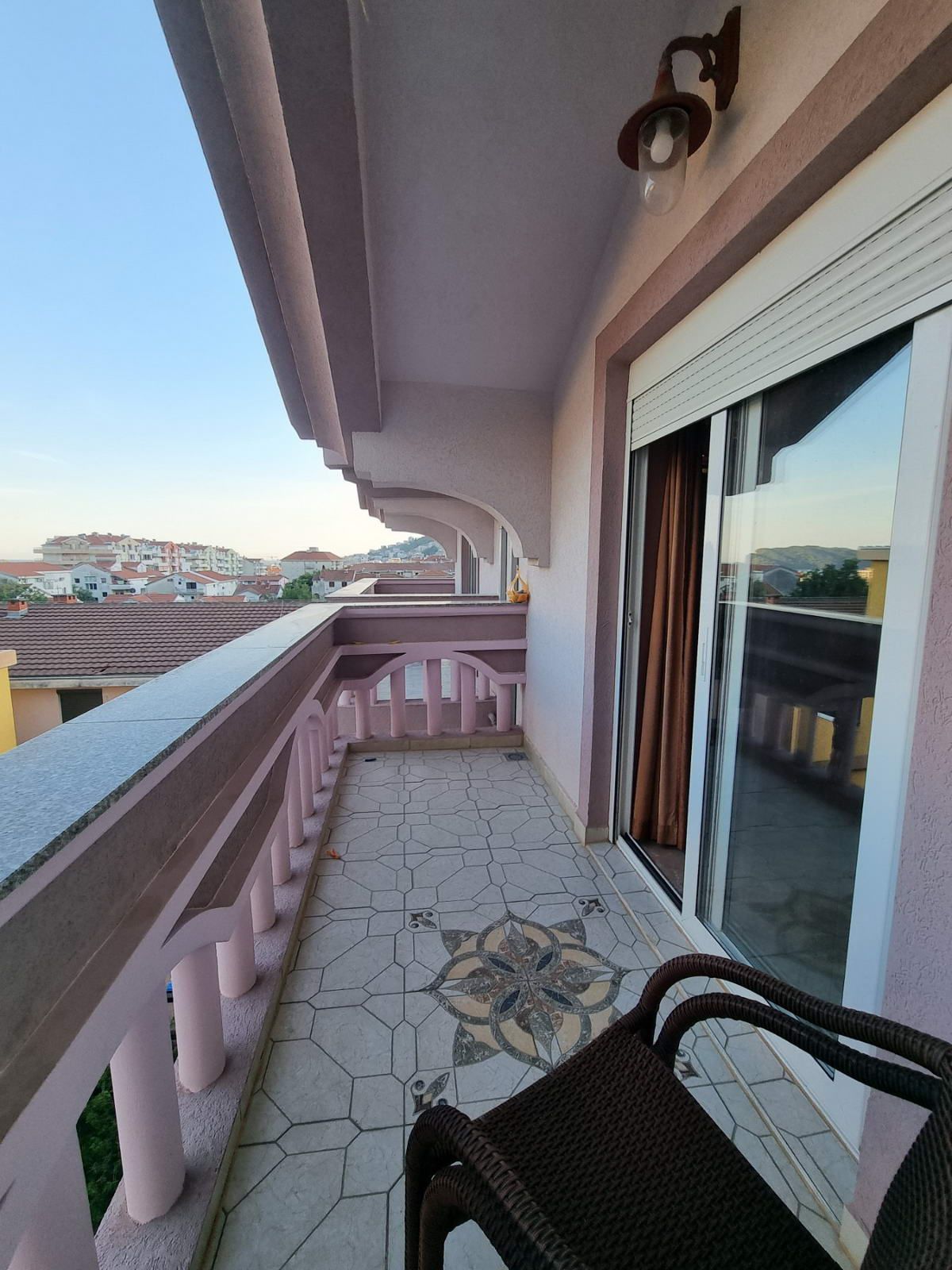 Prostrana kuća 750m2,Maine-Budva - Amfora Real Estate