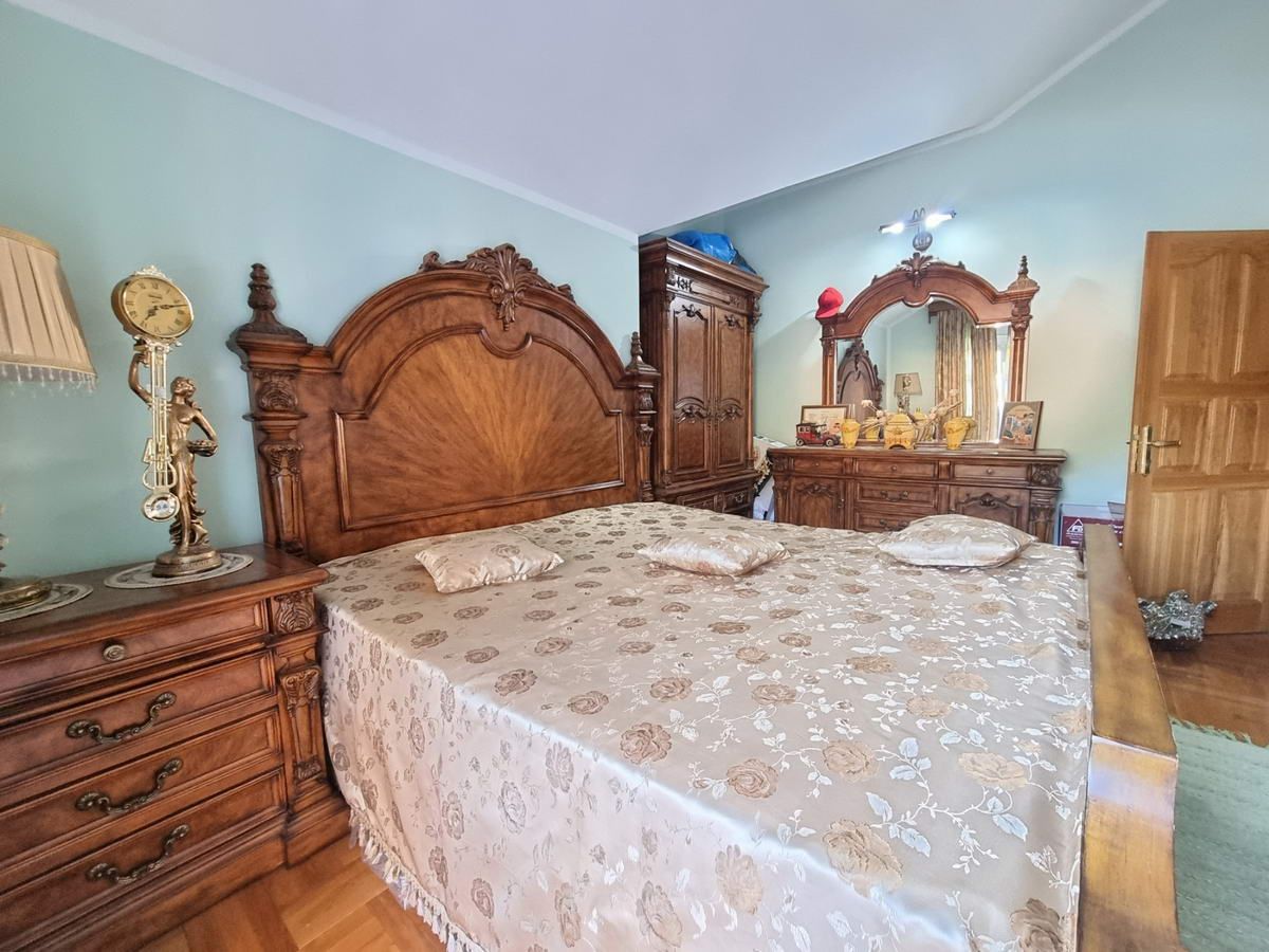 Prostrana kuća 750m2,Maine-Budva - Amfora Real Estate