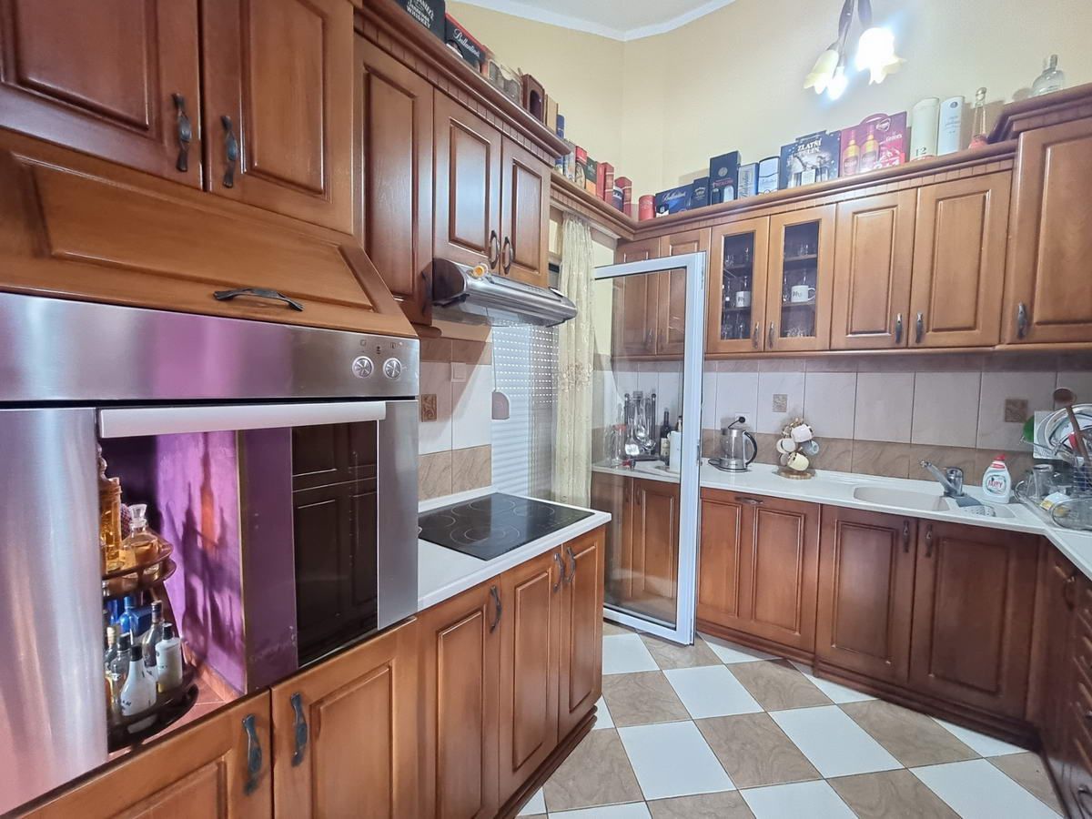 Prostrana kuća 750m2,Maine-Budva - Amfora Real Estate