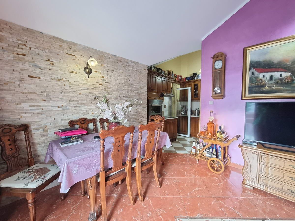 Prostrana kuća 750m2,Maine-Budva - Amfora Real Estate