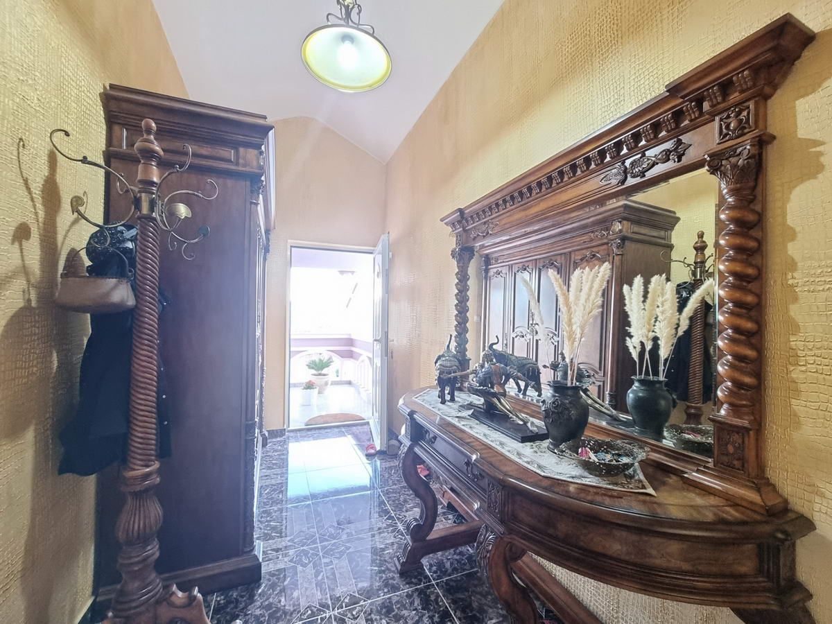 Prostrana kuća 750m2,Maine-Budva - Amfora Real Estate