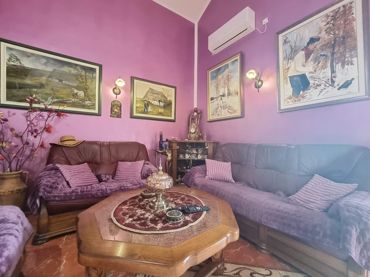 Prostrana kuća 750m2,Maine-Budva - Amfora Real Estate