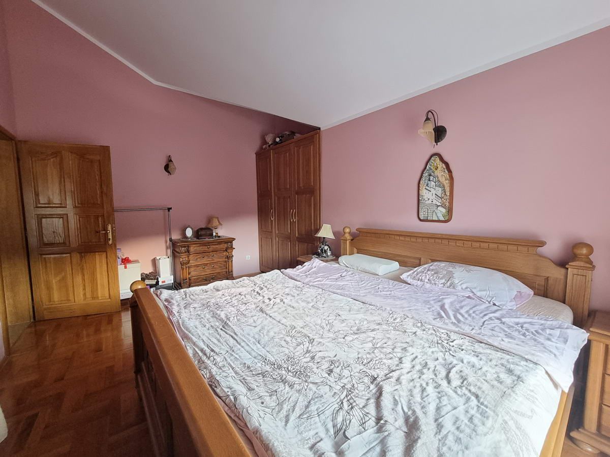 Prostrana kuća 750m2,Maine-Budva - Amfora Real Estate