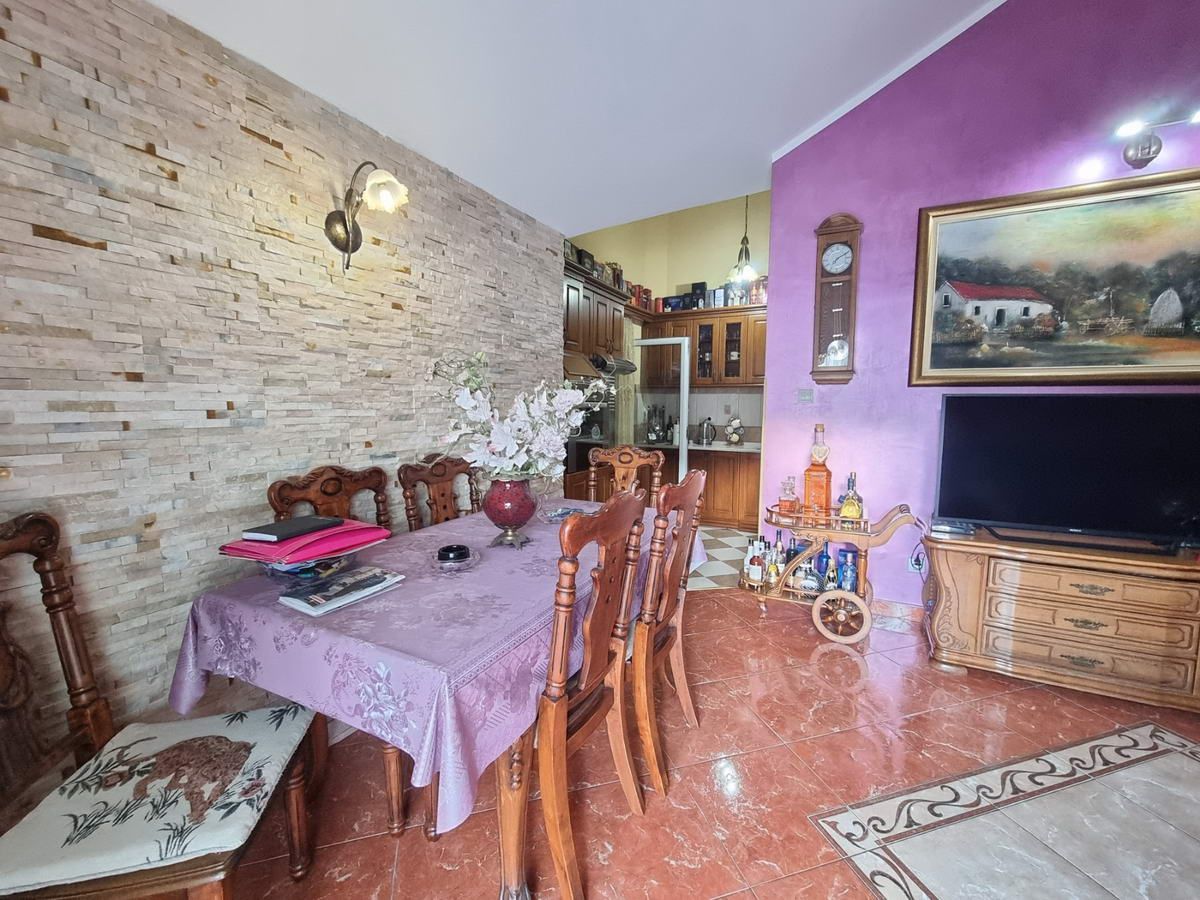 Prostrana kuća 750m2,Maine-Budva - Amfora Real Estate