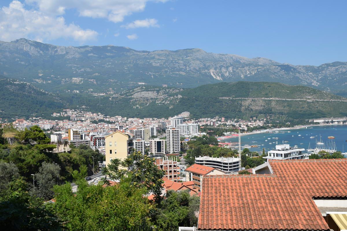 Trosoban stan 120m2 s panoramskim pogledom na more i grad,Budva-Vidikovac - Amfora Real Estate