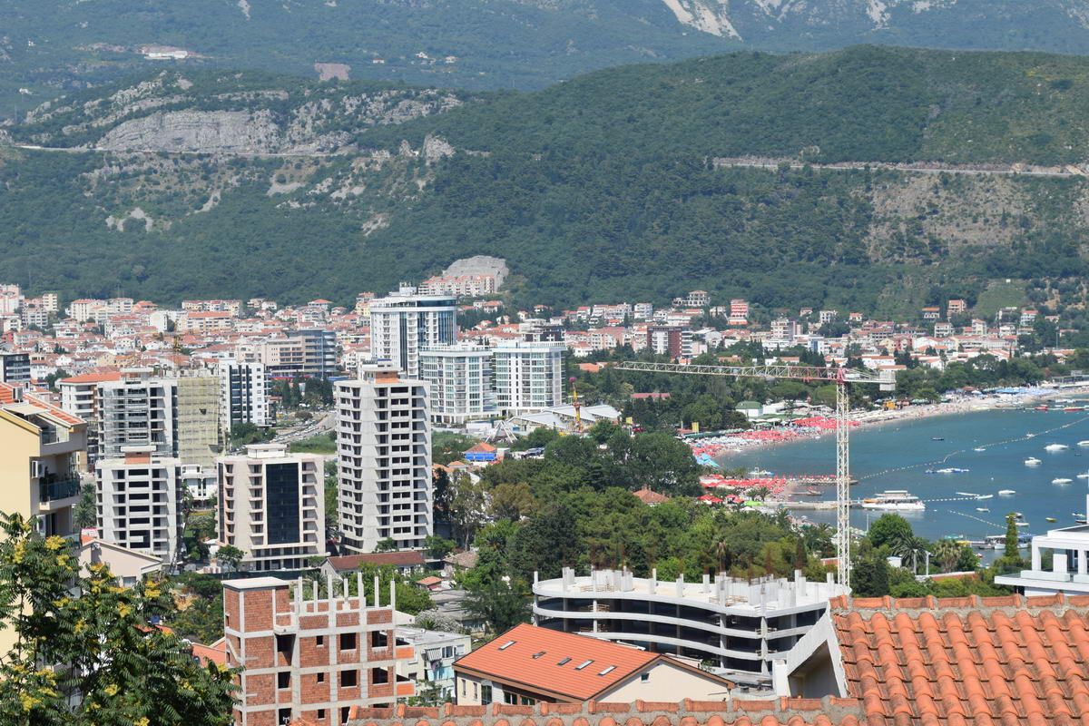 Trosoban stan 120m2 s panoramskim pogledom na more i grad,Budva-Vidikovac - Amfora Real Estate