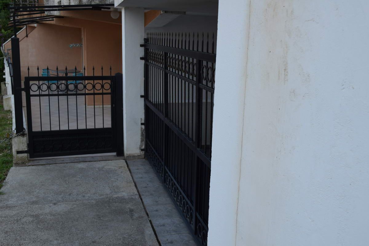 Trosoban stan 120m2 s panoramskim pogledom na more i grad,Budva-Vidikovac - Amfora Real Estate