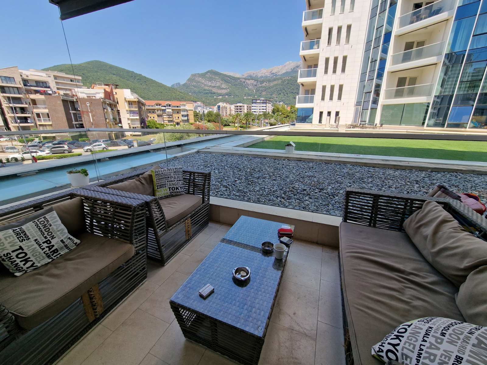 Trosoban luksuzan stan 89m2 u kompleksu Tre Canne  u Budvi - Amfora Real Estate