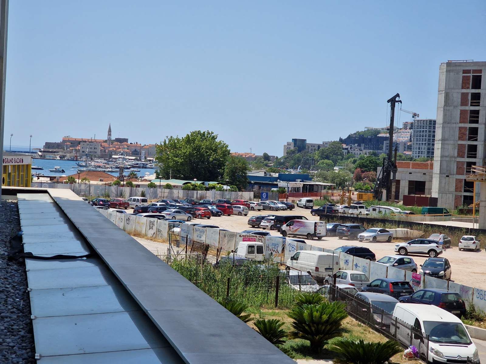 Trosoban luksuzan stan 89m2 u kompleksu Tre Canne  u Budvi - Amfora Real Estate