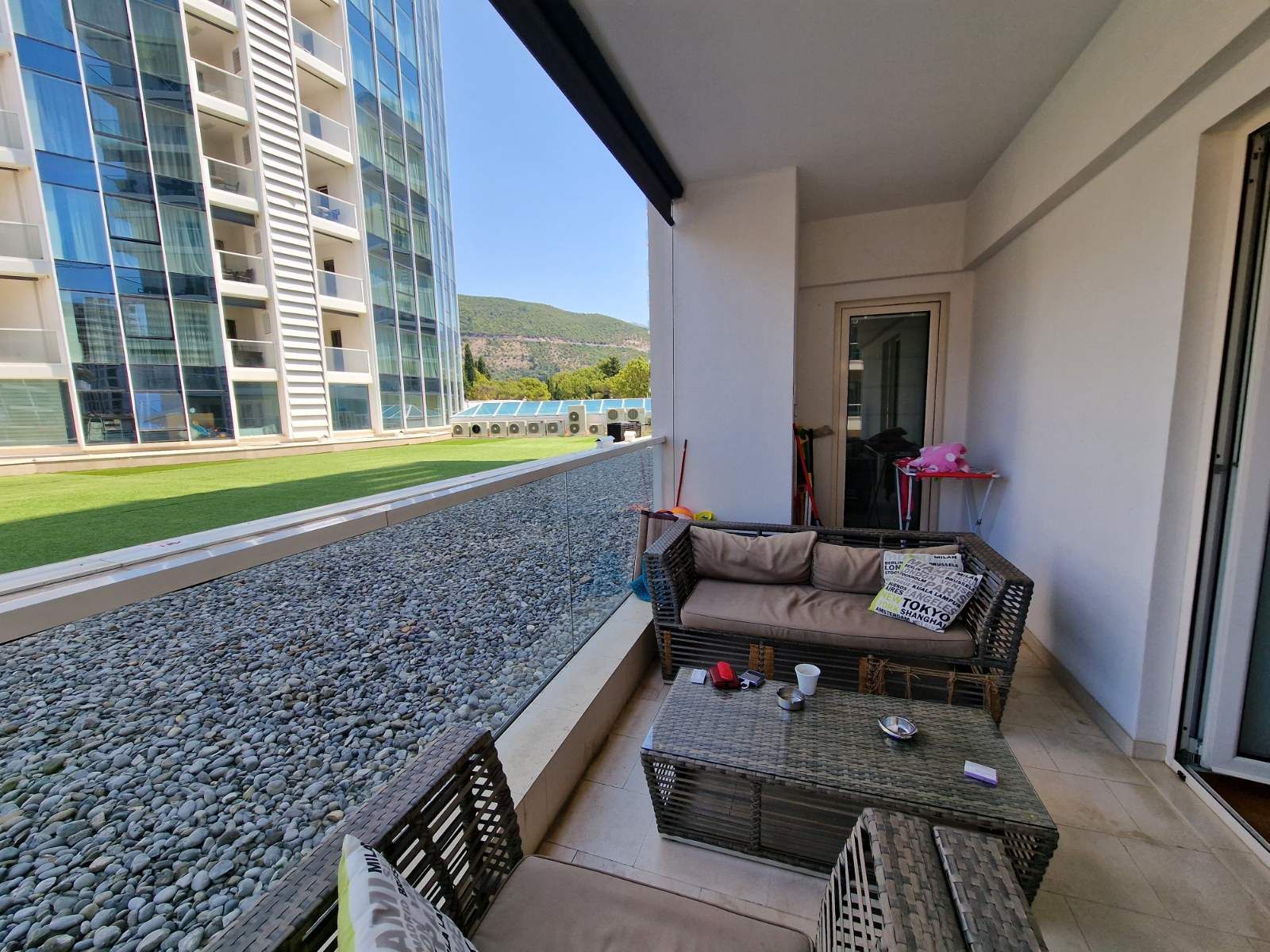 Trosoban luksuzan stan 89m2 u kompleksu Tre Canne  u Budvi - Amfora Real Estate