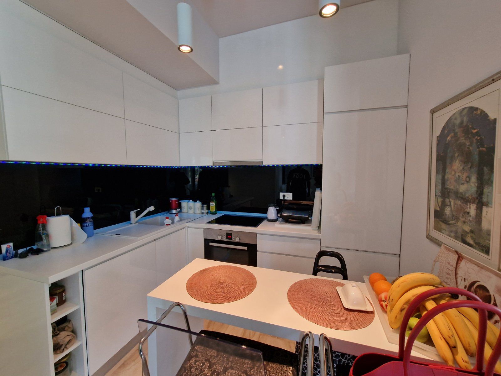 Trosoban luksuzan stan 89m2 u kompleksu Tre Canne  u Budvi - Amfora Real Estate