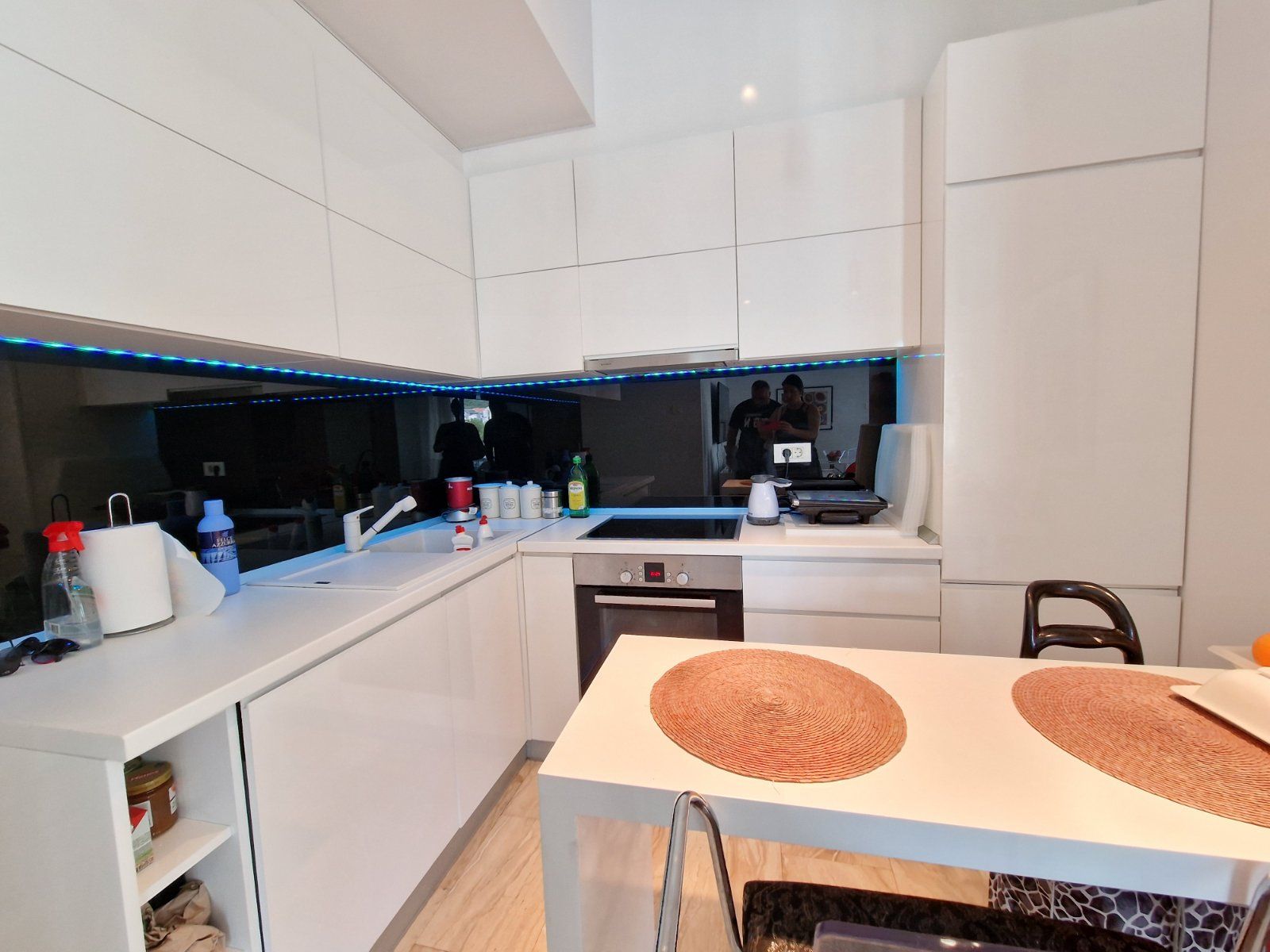 Trosoban luksuzan stan 89m2 u kompleksu Tre Canne  u Budvi - Amfora Real Estate