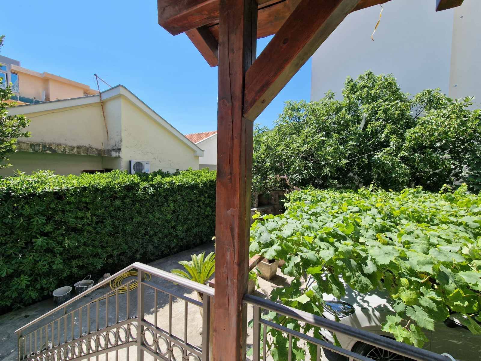 Luksuzan trosoban stan 100m2 ,u blizini hotela Splendid (Budva-Becici) - Amfora Real Estate