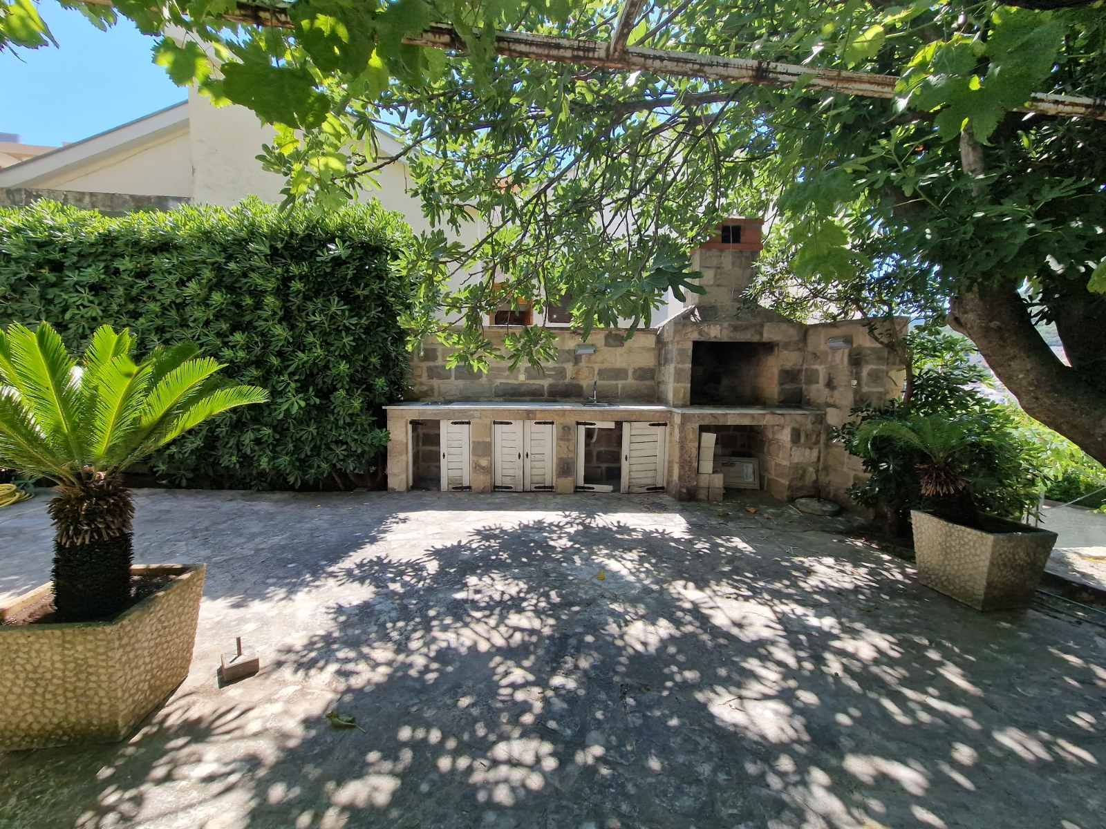 Luksuzan trosoban stan 100m2 ,u blizini hotela Splendid (Budva-Becici) - Amfora Real Estate