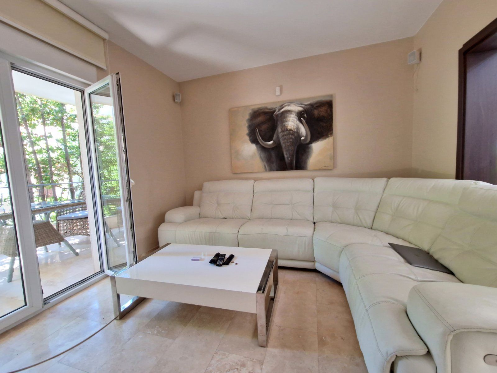 Luksuzan trosoban stan 100m2 ,u blizini hotela Splendid (Budva-Becici) - Amfora Real Estate