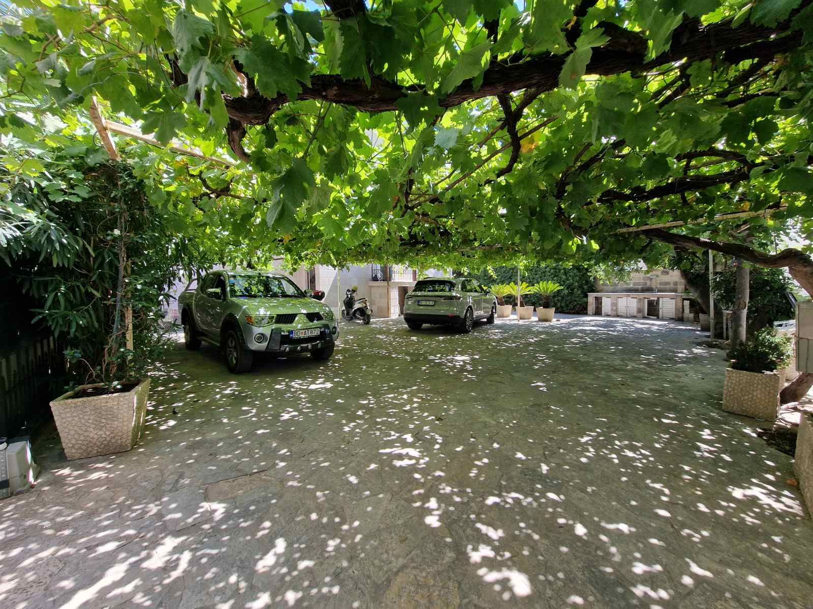 Luksuzan trosoban stan 100m2 ,u blizini hotela Splendid (Budva-Becici) - Amfora Real Estate