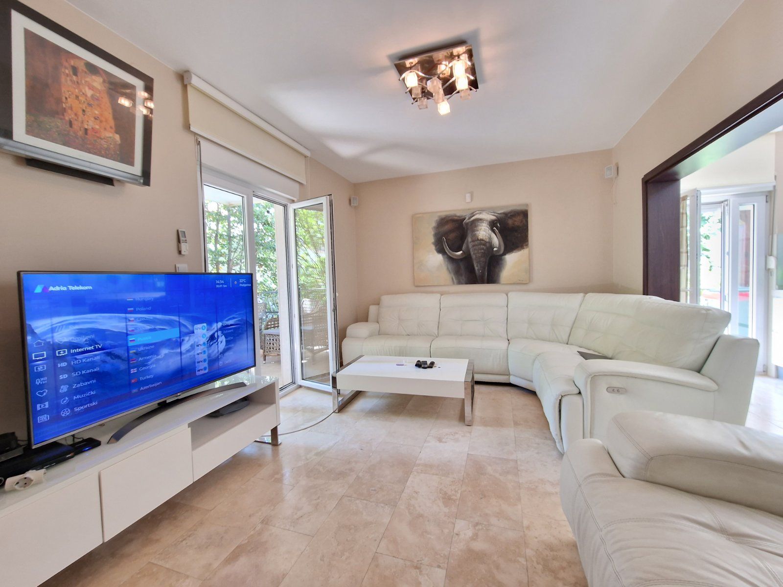 Luksuzan trosoban stan 100m2 ,u blizini hotela Splendid (Budva-Becici) - Amfora Real Estate