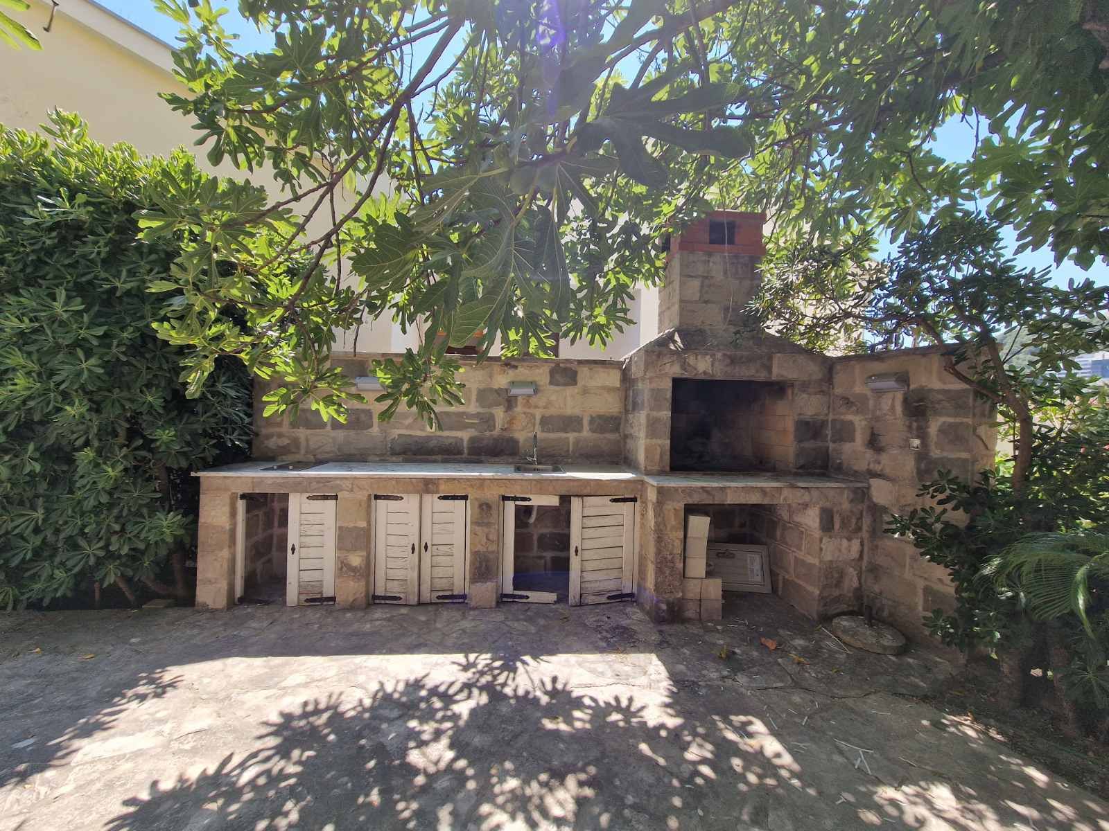 Luksuzan trosoban stan 100m2 ,u blizini hotela Splendid (Budva-Becici) - Amfora Real Estate