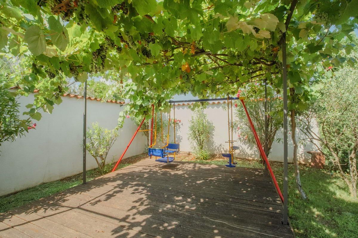 Dve prelepe kuće sa bazenom,Lustica (Tivat) - Amfora Real Estate