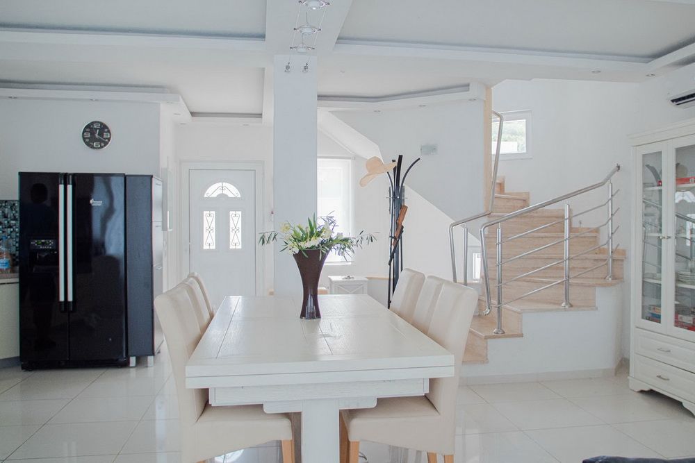 Dve prelepe kuće sa bazenom,Lustica (Tivat) - Amfora Real Estate