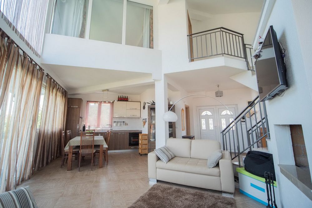 Dve prelepe kuće sa bazenom,Lustica (Tivat) - Amfora Real Estate