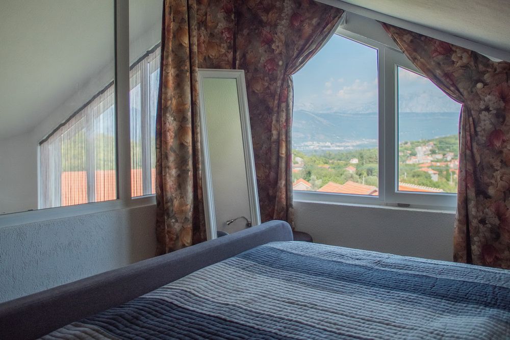 Dve prelepe kuće sa bazenom,Lustica (Tivat) - Amfora Real Estate